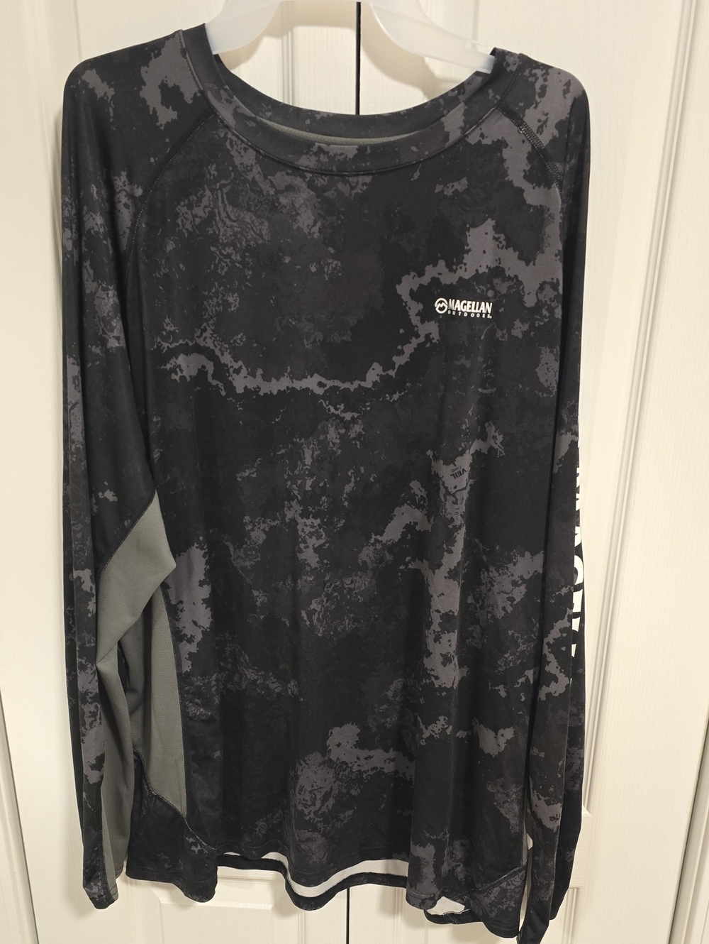 Magellan Outdoors Black and Gray Camo Long-Sleeve Performance Tee